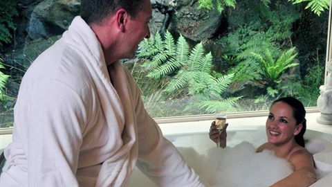 Myers Creek Cascades Luxury Cottages - Hotel Accommodation 6