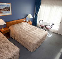 Riverboat Lodge Motor Inn - Hotel Accommodation