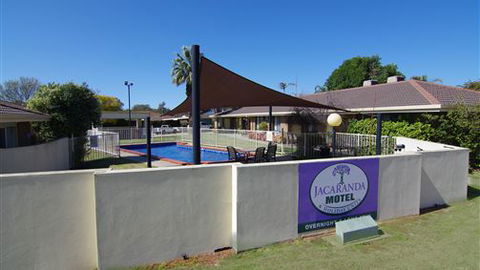 Jacaranda Motel & Holiday Units - Hotel Accommodation 2