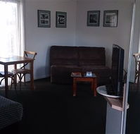Budget On The Lake - Hotel Accommodation