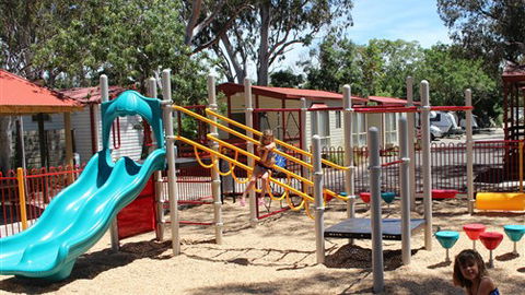 Barwon River Holiday Park - Hotel Accommodation 2