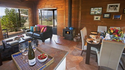 Mt Bellevue - Hotel Accommodation 3