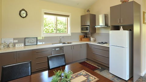 Langbrook Estate Cottages - Hotel Accommodation 4