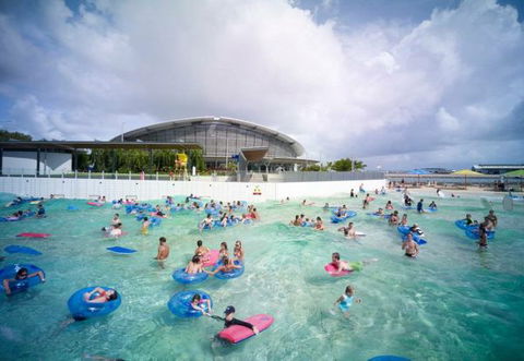 Akuna Waterfront - Hotel Accommodation 11
