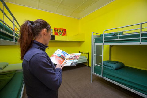 Alice Lodge Backpackers - Hotel Accommodation 6