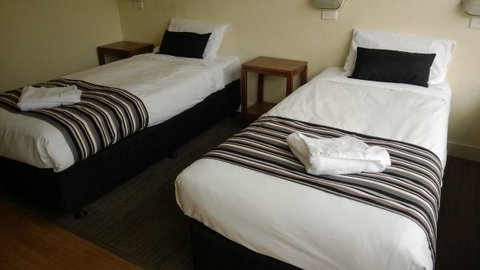 Canberra Carotel Motel - Hotel Accommodation 2