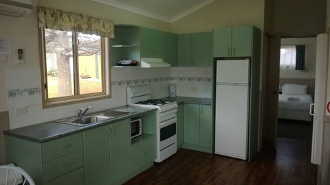 Canberra Carotel Motel - Hotel Accommodation 3