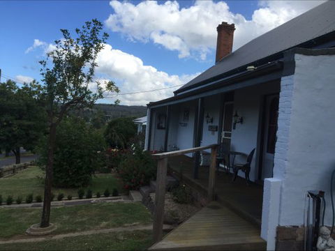 Hillside Cottage - Hotel Accommodation 0