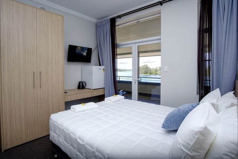 Lakes And Ocean Hotel - Hotel Accommodation 3