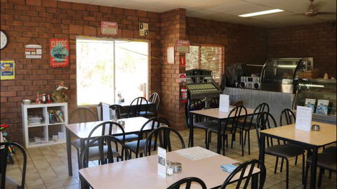 Mataranka Roadhouse And Cabins - Hotel Accommodation 2