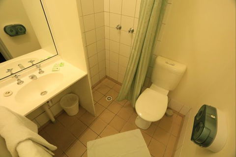 Melaleuca On Mitchell Darwin YHA - Hotel Accommodation 3