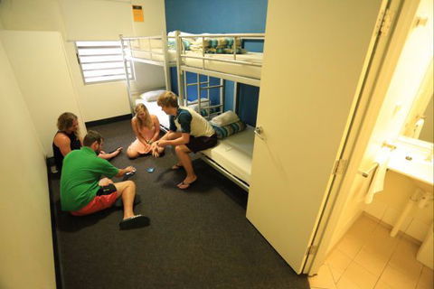 Melaleuca On Mitchell Darwin YHA - Hotel Accommodation 4