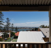 Newcastle Terraces and Apartments - Harbourside Apartment - Hotel Accommodation