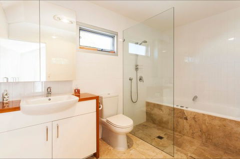 Designer Style - Hotel Accommodation 6