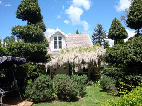 Southdown Cottage Bowral - Hotel Accommodation 2