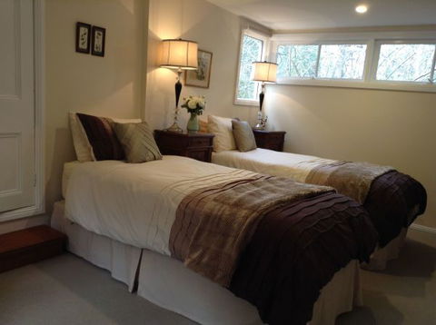 Southdown Cottage Bowral - Hotel Accommodation 4