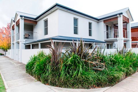 Stay Bathurst - Hotel Accommodation 5