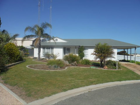 Alilly - Hotel Accommodation 0
