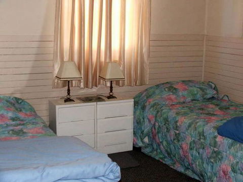 CASS Cottage - Hotel Accommodation 2