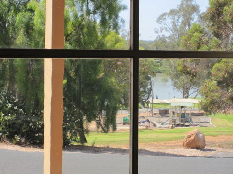 Carmines Antiques And Accommodation - Hotel Accommodation 3