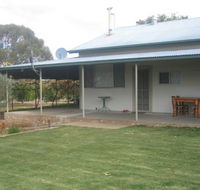 Gilgens Country River Retreat - Hotel Accommodation