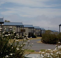 Swan Bay Holiday Park - Hotel Accommodation