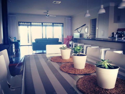 Vintage Oar Holiday House - Hotel Accommodation 1