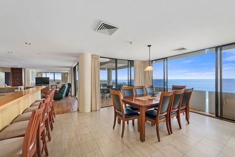 Pacific Towers Beach Resort - Hotel Accommodation 5