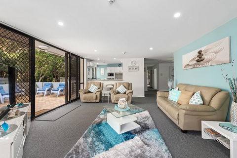 Pacific Towers Beach Resort - Hotel Accommodation 7