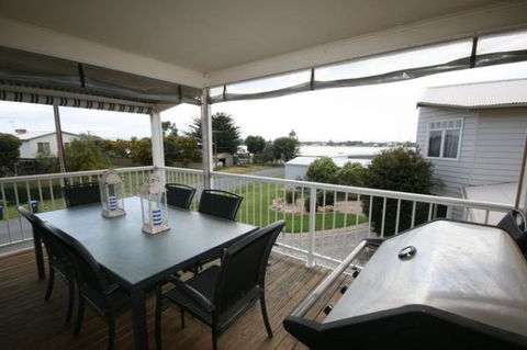 LJ Hooker Goolwa Holiday Rentals - 42 Underwood Avenue, Goolwa Beach - Hotel Accommodation 6