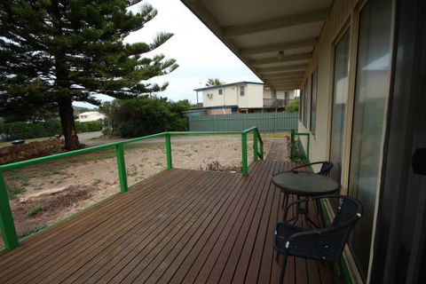 LJ Hooker Goolwa Holiday Rentals - 42 Underwood Avenue, Goolwa Beach - Hotel Accommodation 15