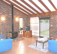 The Happy Shack at Callala Bay - Hotel Accommodation