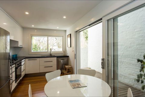 The Essence Of Paddington Living - Hotel Accommodation 16