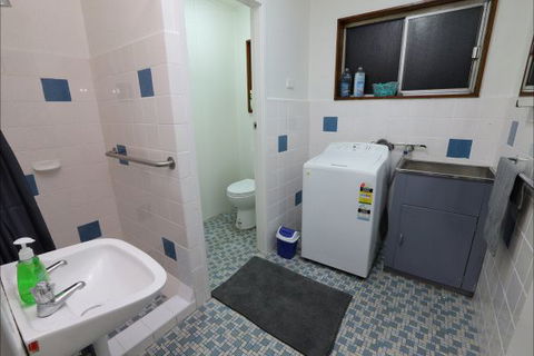 Waratah Beach Breaks - Hotel Accommodation 2