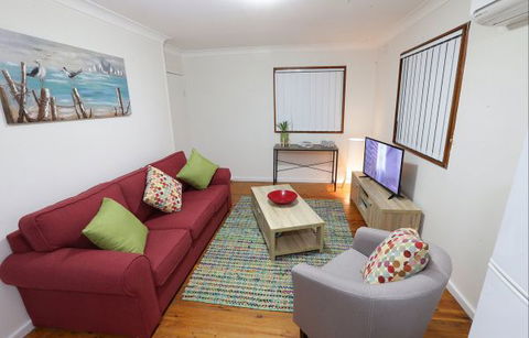 Waratah Beach Breaks - Hotel Accommodation 3