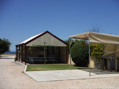 Anchorage 8 - Hotel Accommodation 0