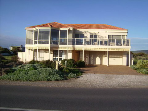 Century 21 SouthCoast: Hayman - Hotel Accommodation 0