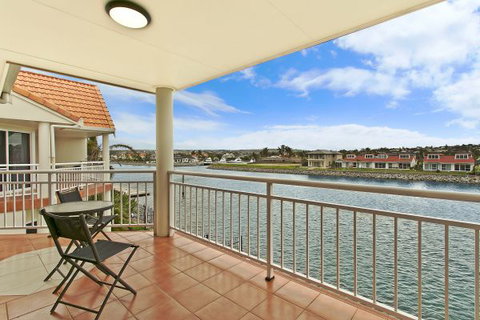 SALT Waterfront Apartment - Hotel Accommodation 5
