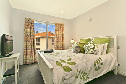 SALT Waterfront Apartment - Hotel Accommodation 6