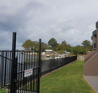 Riverside Resort  Port - Hotel Accommodation