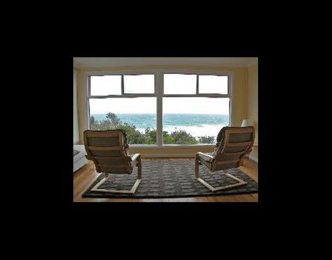 HolidayMakers - Hotel Accommodation 1