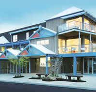The Island Accommodation - Phillip Island YHA - Hotel Accommodation