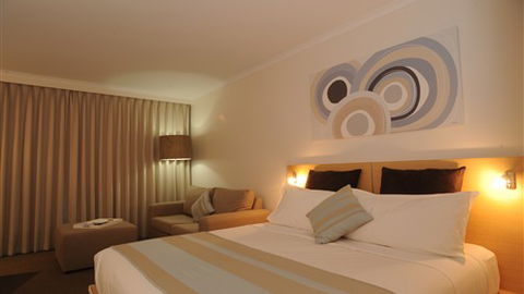 Bellevue On The Lakes - Hotel Accommodation 1