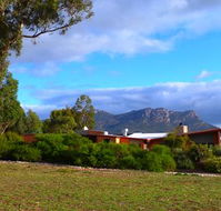 Meringa Springs - Hotel Accommodation