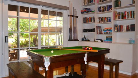 Two Mountains Lodge - Hotel Accommodation 1