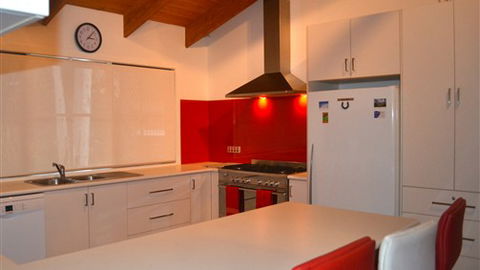 Two Mountains Lodge - Hotel Accommodation 3
