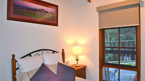 Two Mountains Lodge - Hotel Accommodation 4