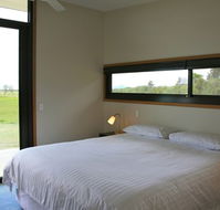 Just Inside The Gate - Hotel Accommodation