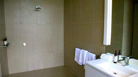 Just Inside The Gate - Hotel Accommodation 1