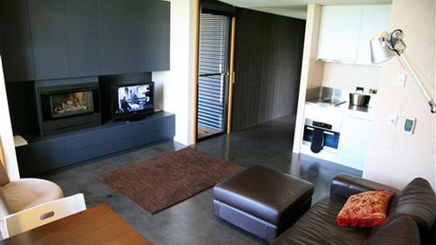 Just Inside The Gate - Hotel Accommodation 6